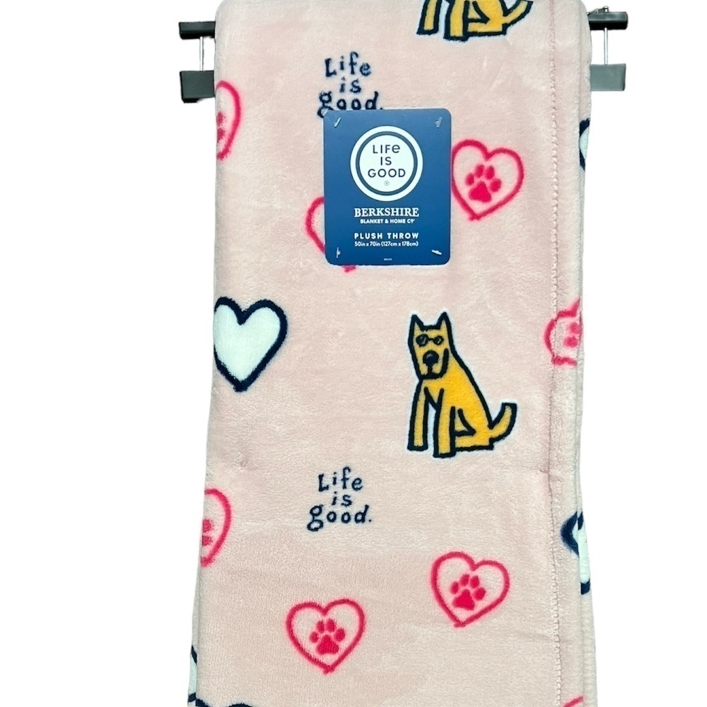 Life Is Good - ‘Hearts & Dogs’ plush throw. 50” x 70”. NWT. Firm! Rare! - Picture 2 of 2